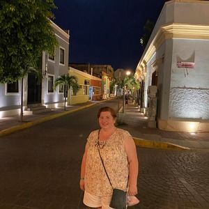 Meet your Posher, Debbie